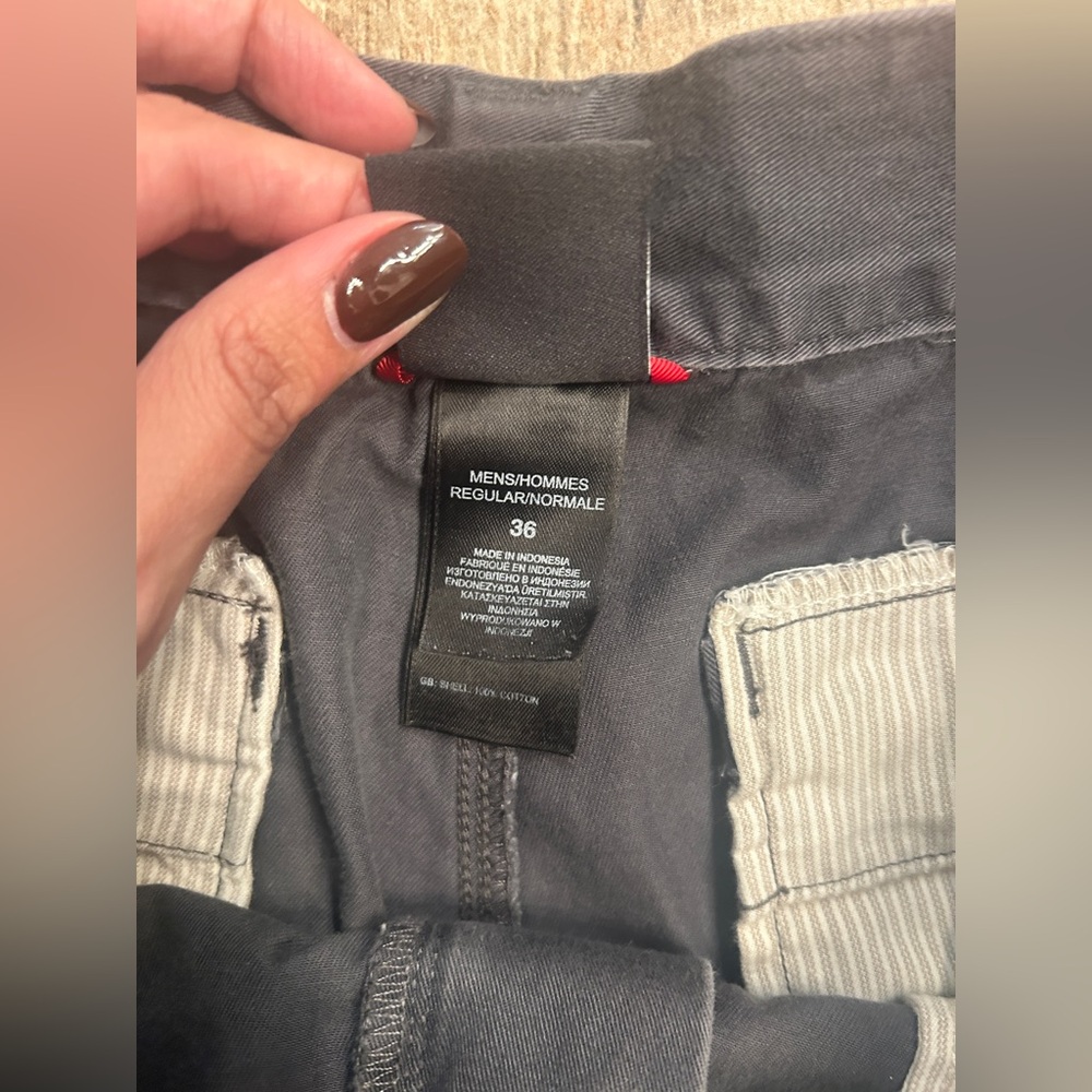 Men's North Face Grey Chino Shorts - Picture 4 of 6